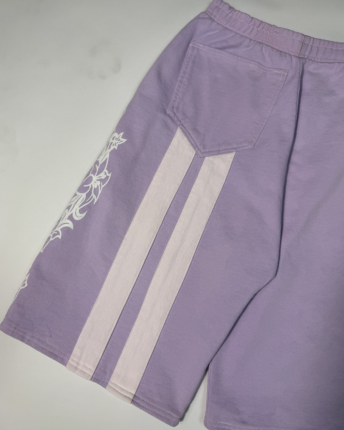 PURPLE ORCHID CAPRI SWEATSHORTS